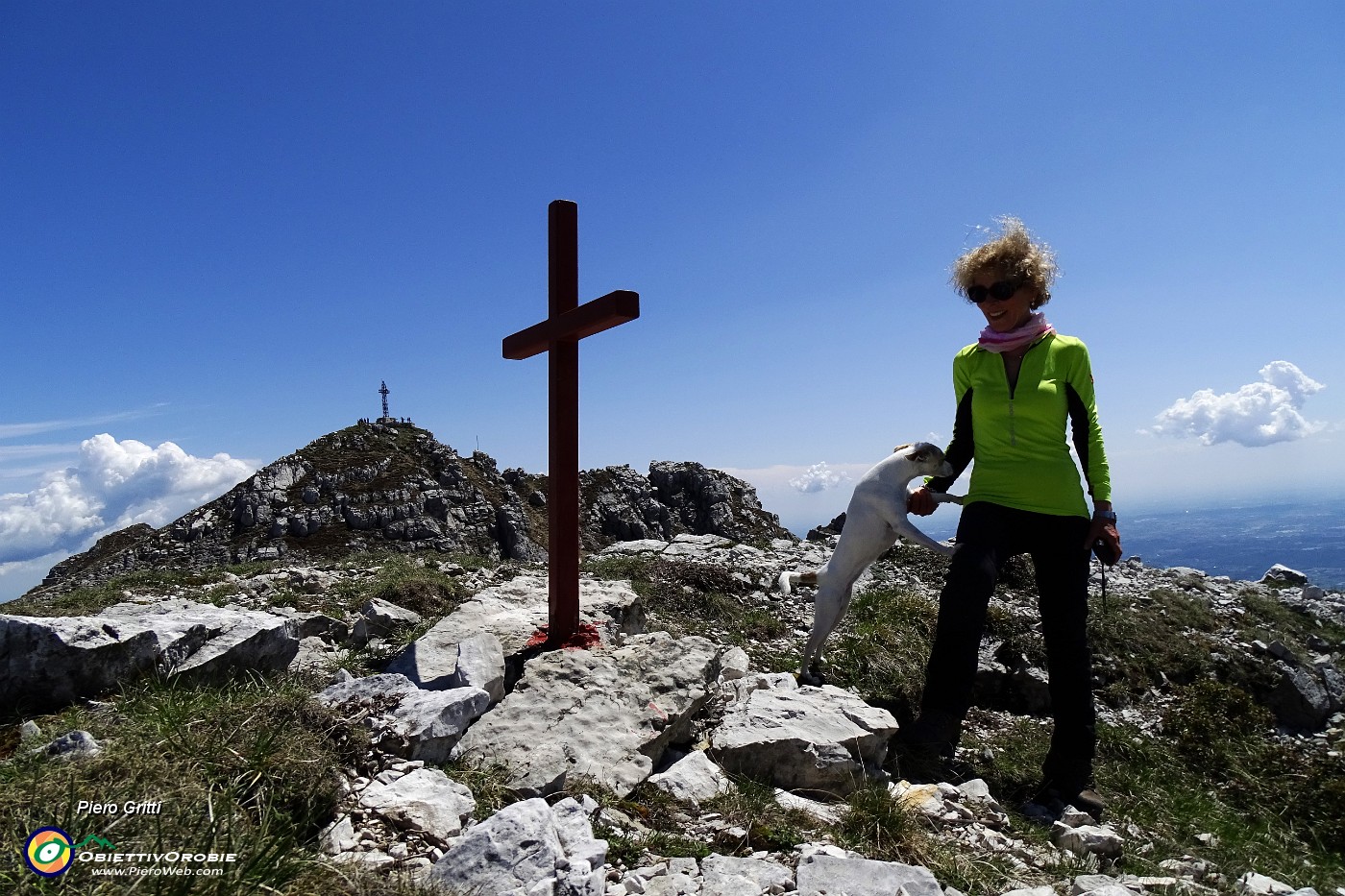 76 Da Punta Stoppani (1849 m) vista in Punta Cermenati (1875 m).JPG -                                